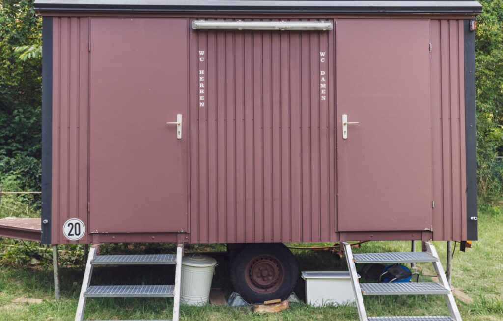 mobile restrooms